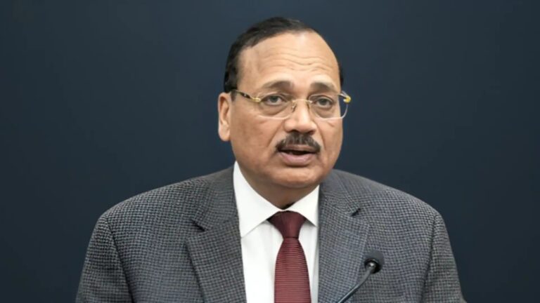 “मेरे बयान को गलत तरीके से पेश किया गया…” — ‘कॉकरोच’ विवाद पर CJI सूर्यकांत की सफाई