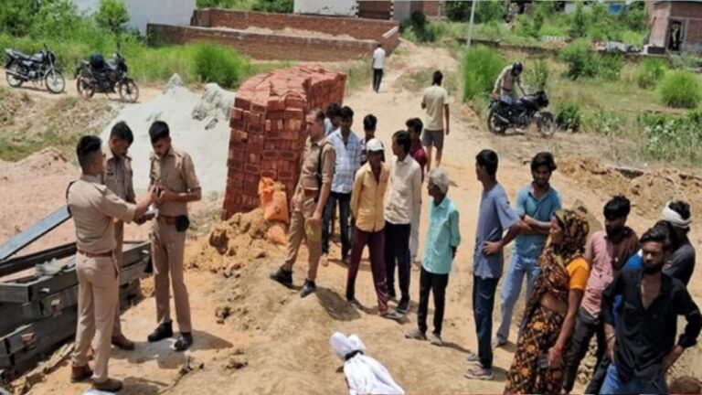 चारपाई पर सो रहे चौकीदार पर पलट दी मिट्टी, निर्माणाधीन साइट पर दर्दनाक मौत; 4 लोग हिरासत में
