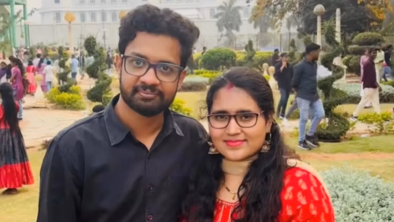 Mussoorie Mystery Death: पति के जन्मदिन ट्रिप पर गई IT प्रोफेशनल की संदिग्ध मौत, कमरे में मिला खून, शराब की बोतलें और कई अनसुलझे सवाल