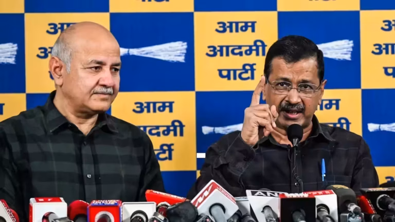 केजरीवाल-सिसोदिया को हाई कोर्ट से 4 हफ्ते की और मोहलत, CBI की याचिका पर जवाब देने का मिला ‘आखिरी मौका’