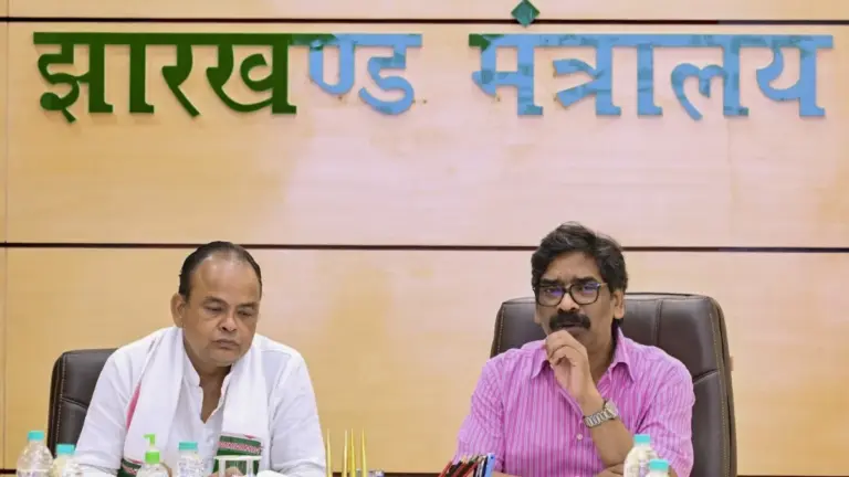 हेमंत सोरेन की हत्या की साजिश? मंत्री इरफान अंसारी के सनसनीखेज आरोप से झारखंड की सियासत में भूचाल, BJP पर साधा निशाना