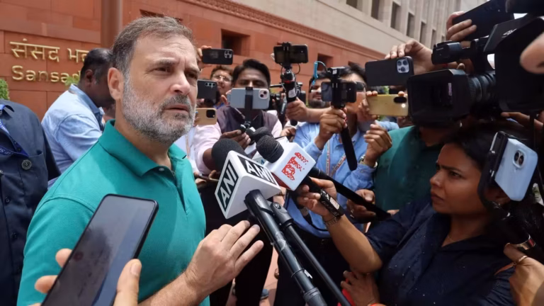 ‘जवाब चाहिए, लेक्चर नहीं’, NEET प्रदर्शन पर राहुल गांधी का अमित शाह पर सीधा हमला; संसद में बढ़ा गतिरोध