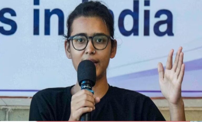 नेहा बोरा रिहा, CJP संस्थापक अभिजीत दिपके गिरफ्तार; तिरंगा मार्च के बाद दिल्ली में सियासी हलचल तेज