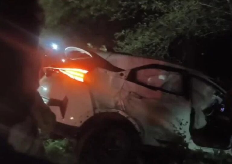 शहडोल में NH-43 पर दर्दनाक हादसा: तेज रफ्तार कार ने बाइक को मारी टक्कर, दो की मौत के बाद चक्काजाम