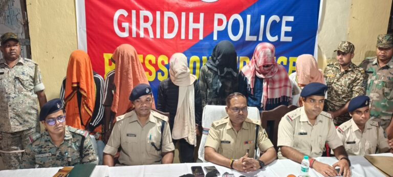 गिरिडीह में ट्रकों से बैटरी और टर्मिनल चोरी करने वाले 6 आरोपी गिरफ्तार, पुलिस ने 24 बैटरियां कीं बरामद